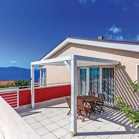 Апартаменты Stunning In With Outdoor Swimming Pool, 2 Bedrooms And Wifi *
