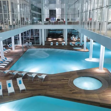 Stunning In With Outdoor Swimming Pool, 2 Bedrooms And Wifi Апартаменты *