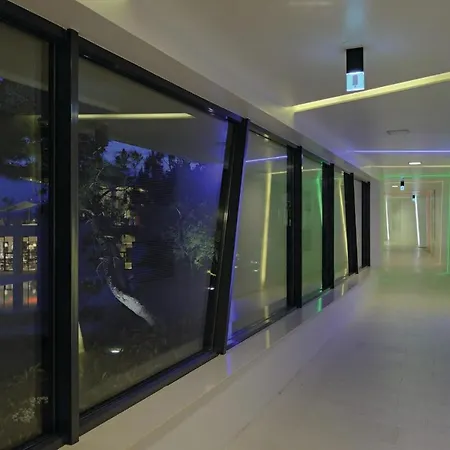 Stunning In With Outdoor Swimming Pool, 2 Bedrooms And Wifi Нови-Винодолски
