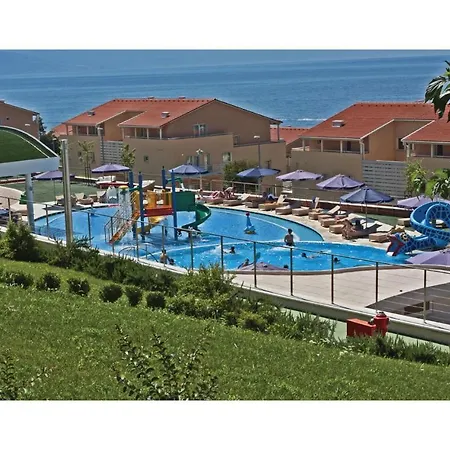 Stunning In With Outdoor Swimming Pool, 2 Bedrooms And Wifi *