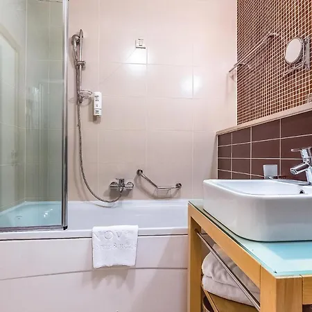 Apartment Stunning In With Outdoor Swimming Pool, 2 Bedrooms And Wifi Novi Vinodolski